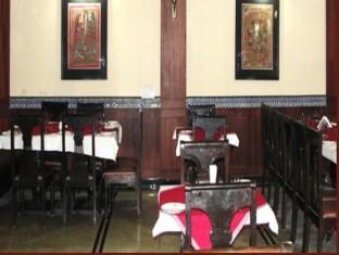 Hotel Saket Prayagraj Exterior photo